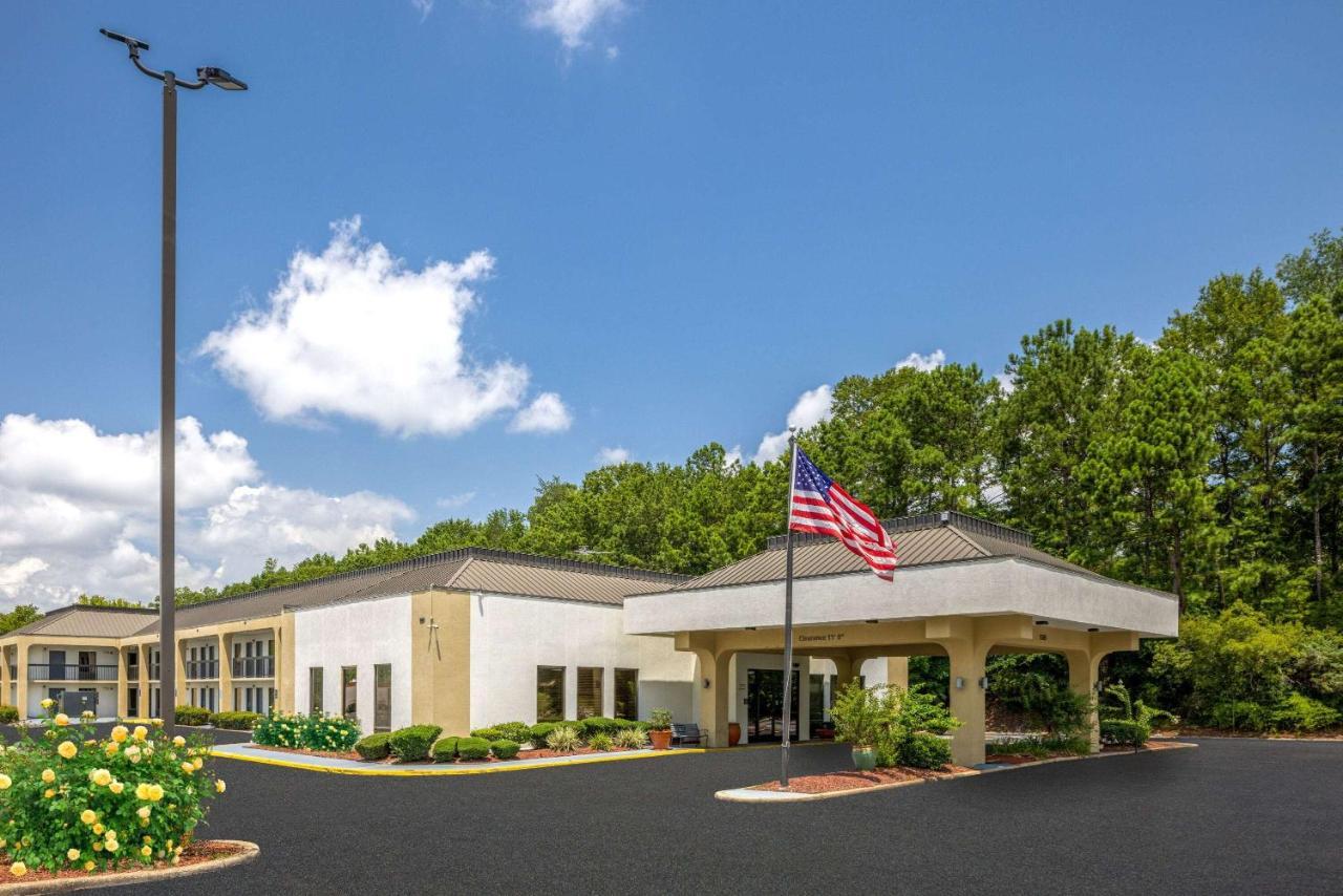 Baymont By Wyndham Columbus Ga Hotel Exterior photo