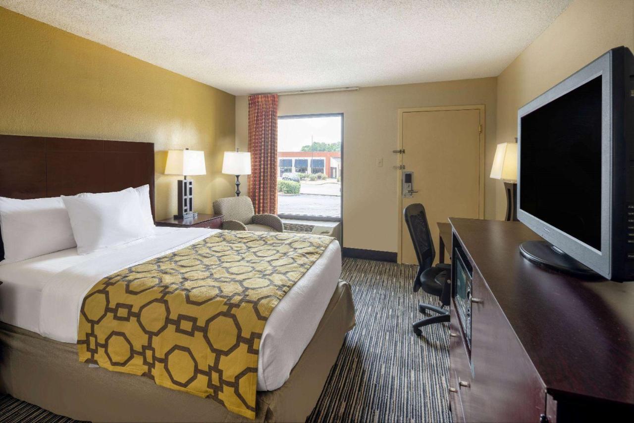Baymont By Wyndham Columbus Ga Hotel Exterior photo