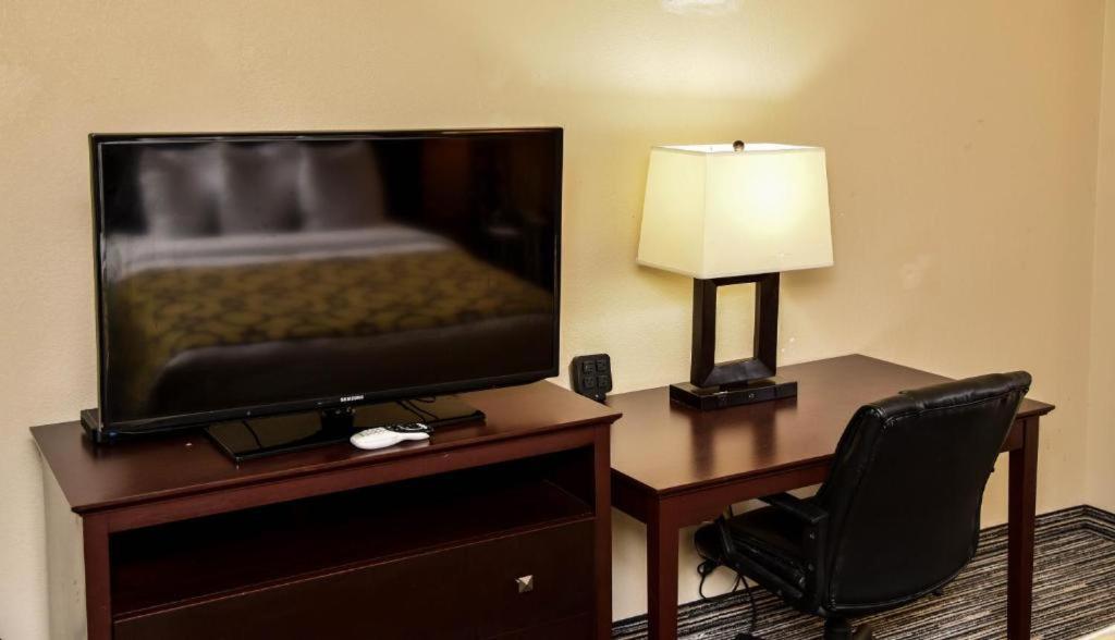 Baymont By Wyndham Columbus Ga Hotel Exterior photo
